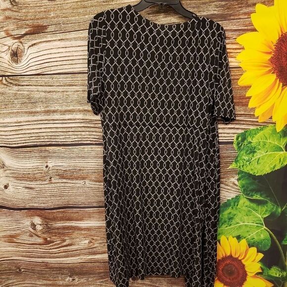 Motherhood Maternity black/white midi dress NWT - Picture 2 of 6